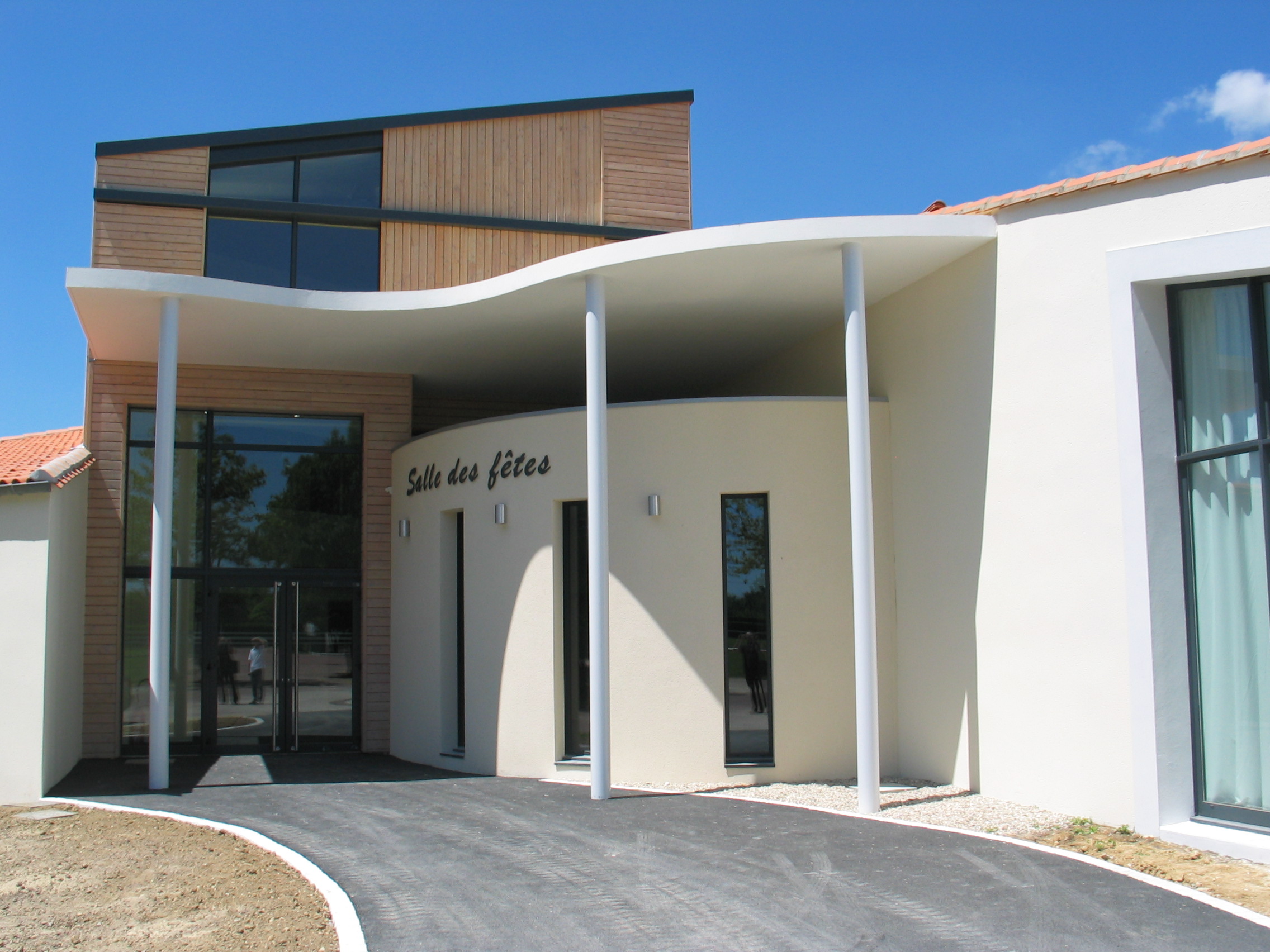 EXTENSION & RESTRUCTURATION DE L’ÉCOLE MATERNELLE À MONTPELLIER DE MÉDILLAN